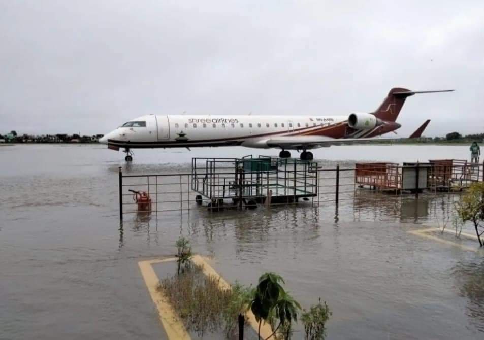 खराब मौसमका कारण अधिकांश उडान प्रभावित, वायुसेवा निगमको जहाज आकाशमै 'होल्ड'